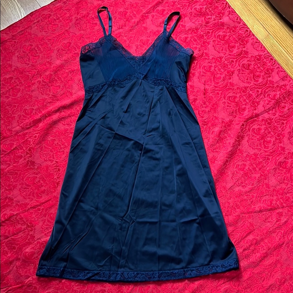 Vintage Vanity Fair Navy Blue Full Slip Size 36 Lace Trim Made in USA